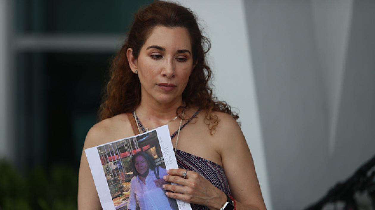 Decenas de personas se acercaron buscando familiares.