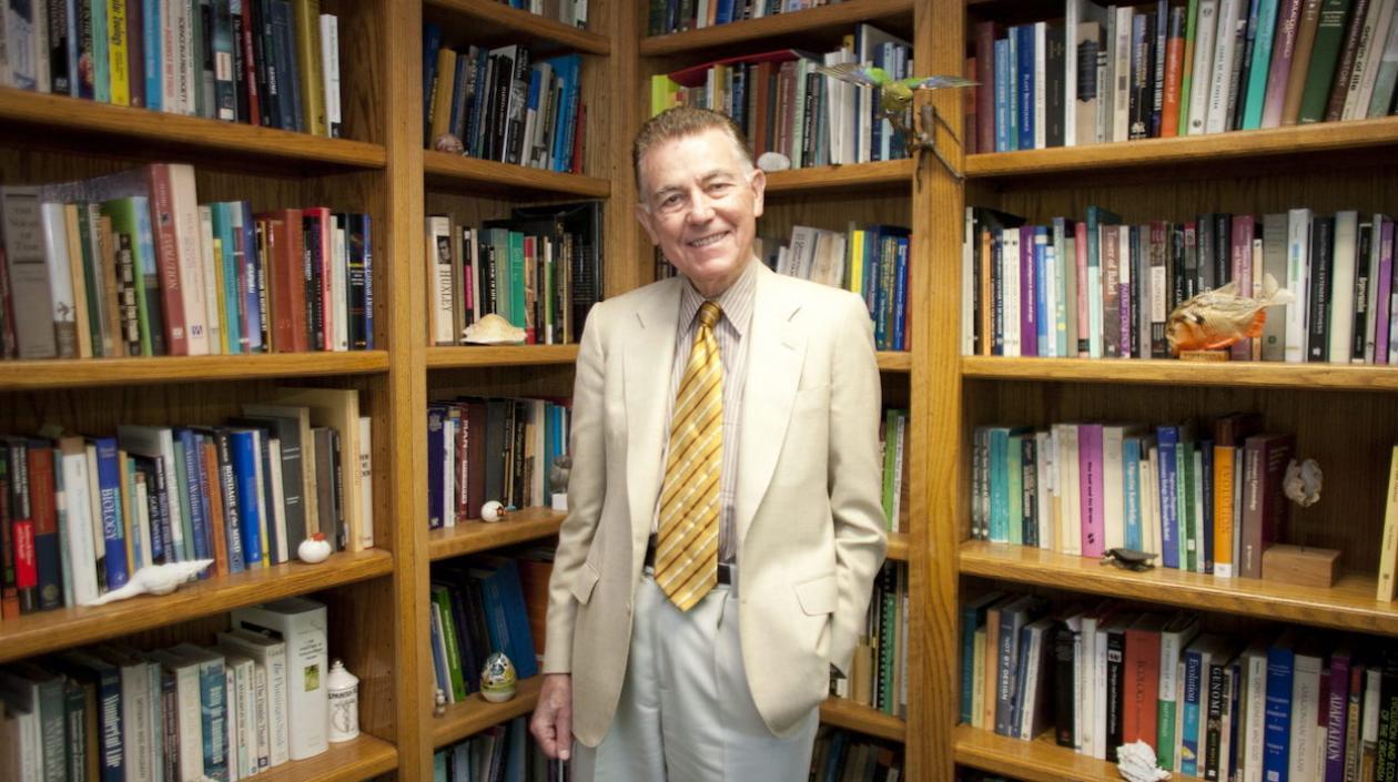 El genetista español Francisco Ayala.