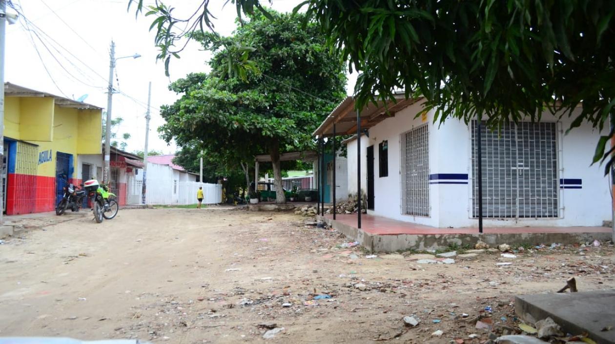 En esta calle, en el barrio Nuevo Milenio, se presentó el ataque sicarial en la noche del domingo.