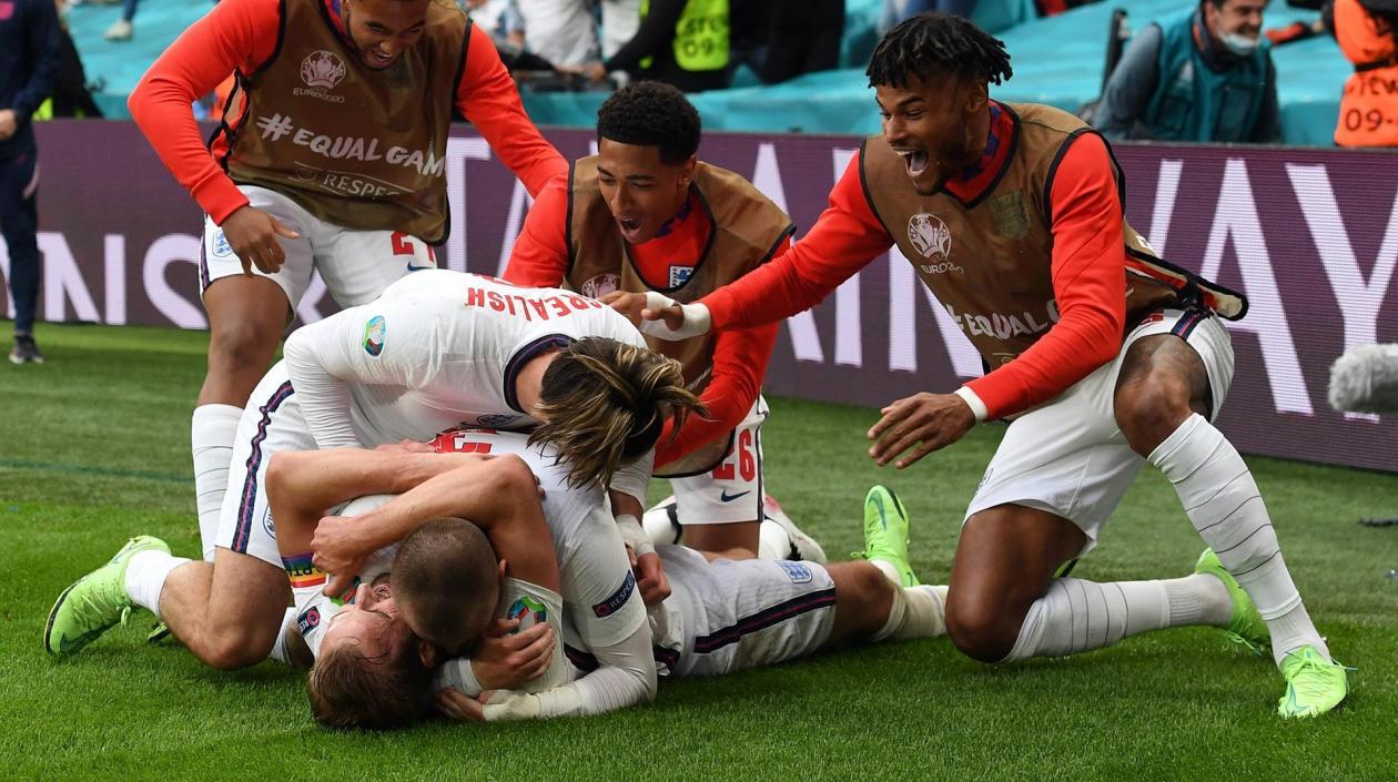 Harry Kane celebra su gol ante Alemania. 