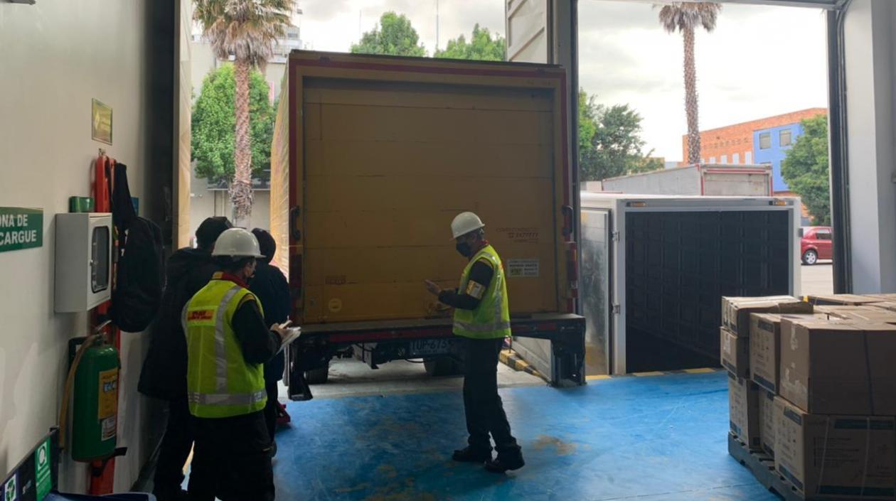 Llegada de nuevo lote de vacunas de Pfizer a Colombia.