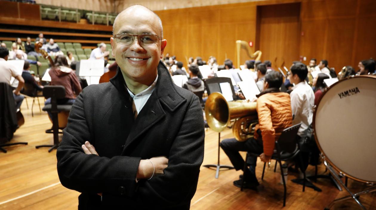 David García, director de la Orquesta Filarmónica de Bogotá.