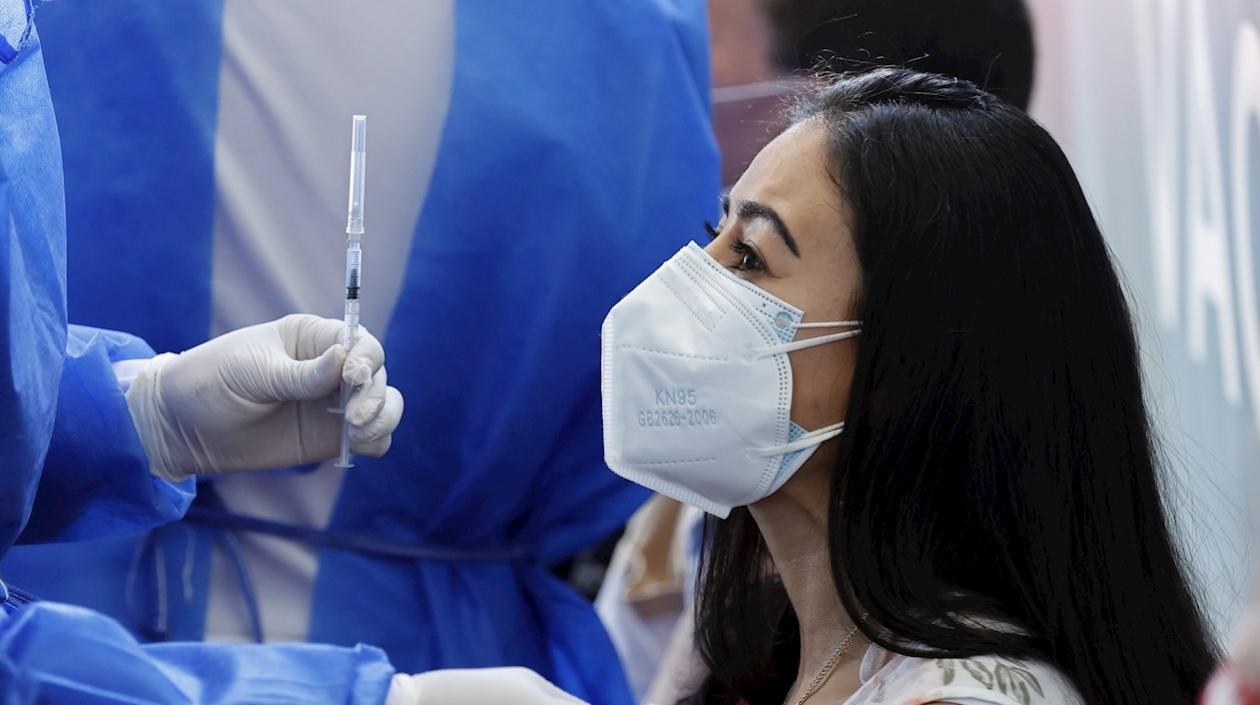 Según el gobierno colombiano en diciembre habrá inmunidad de rebaño en el país.