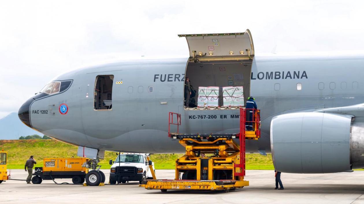El avión 'Júpiter' de la Fuerza Aérea a su arribo a Colombia.