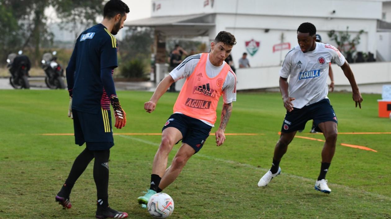 Matheus Uribe durante un entrenamiento. 