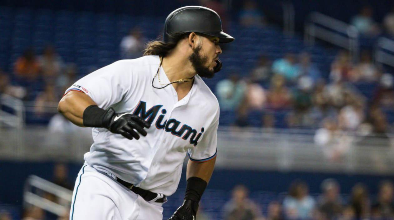 Jorge Alfaro, receptor de los Marlins. 