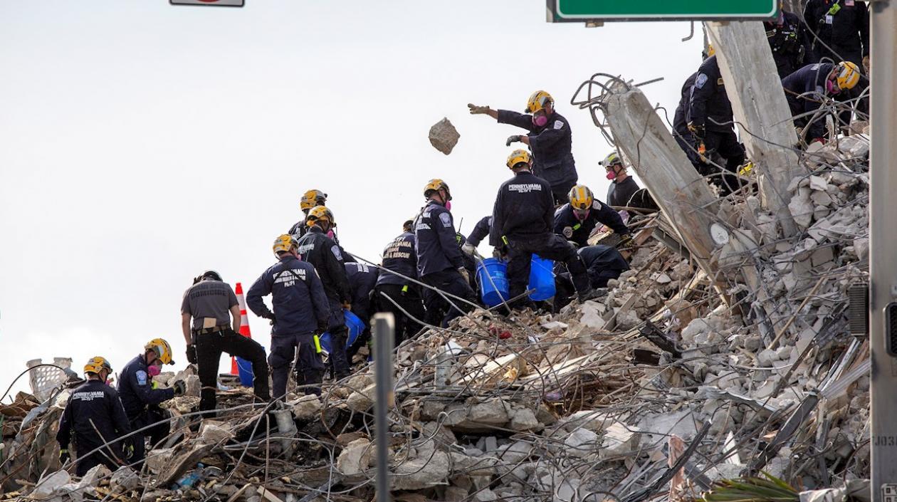  Las tareas de búsqueda y rescate continúan.