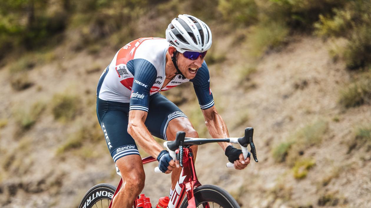 Bauke Mollema ataca durante la jornada del Tour. 
