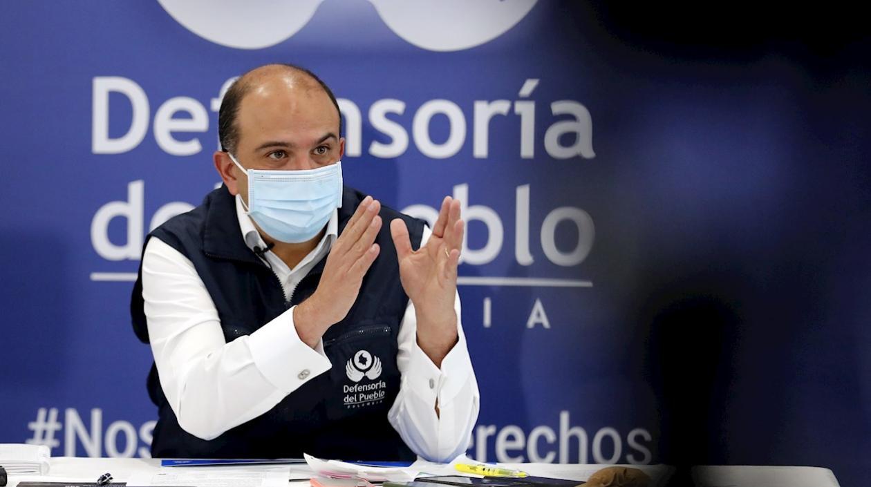 Carlos Camargo, defensor del Pueblo.