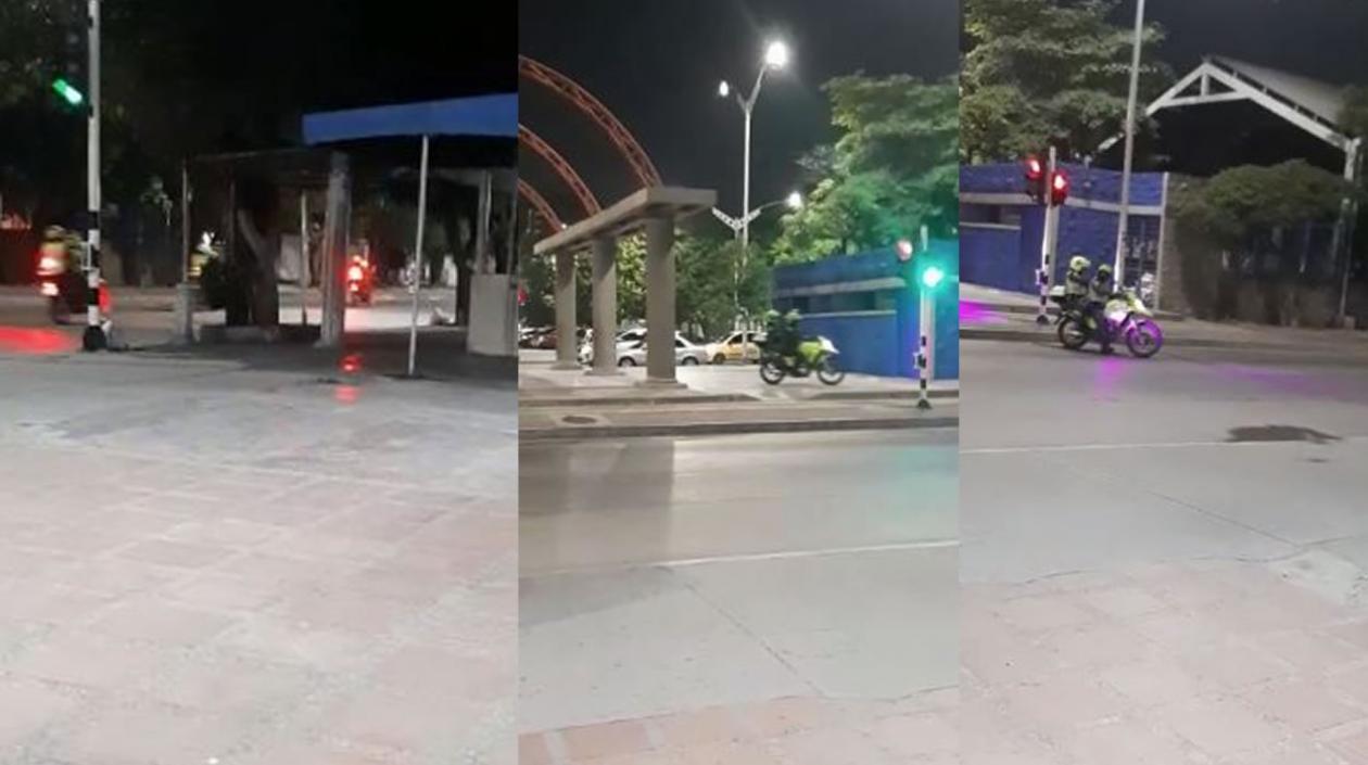 Patrullas de la Policía rumbo a la calle 17. 