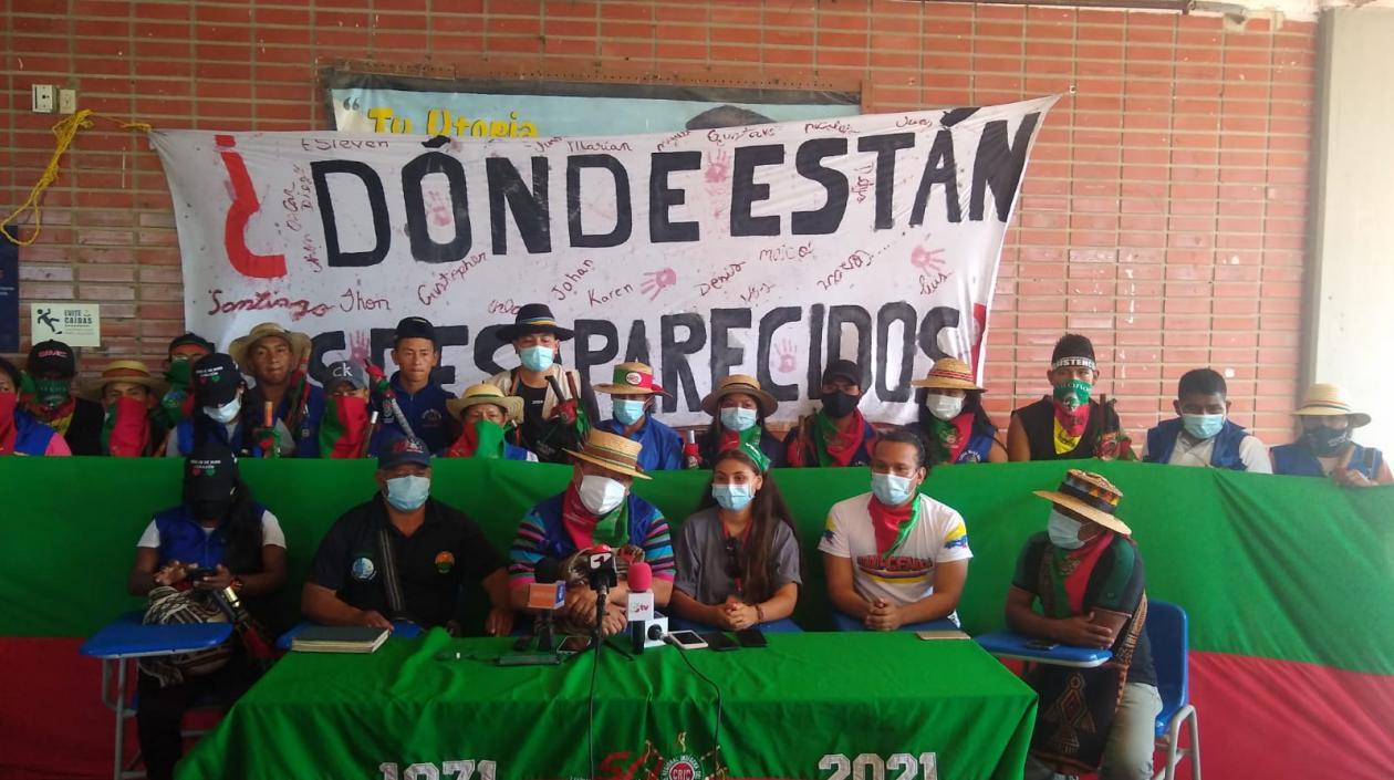 Representantes de la Minga.