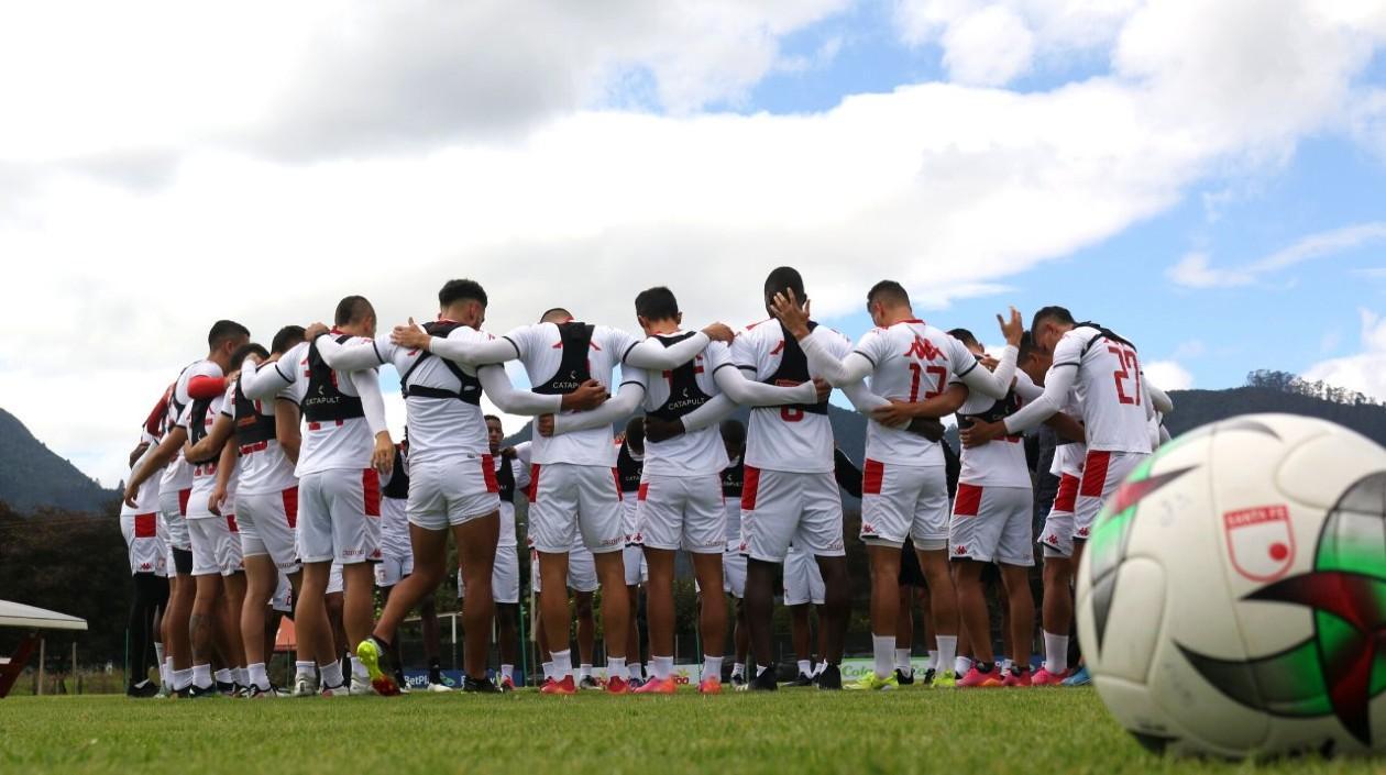 Jugadores de Santa Fe durante un entrenamiento. 