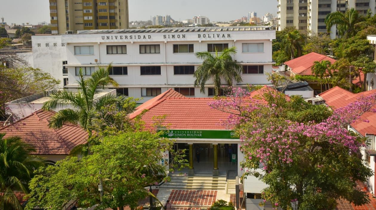 Fachada de la Universidad Simón Bolívar.