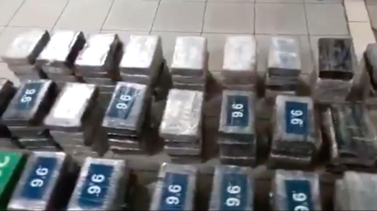 Parte de la droga incautada.