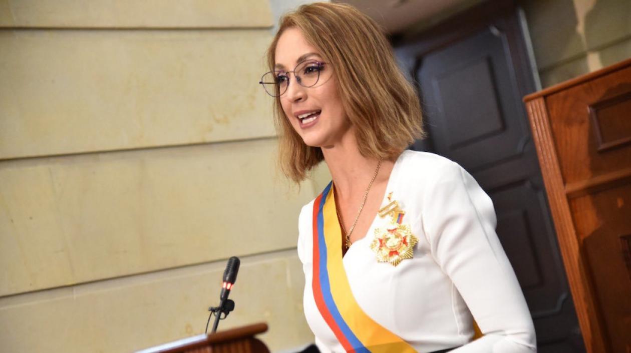 Jennifer Arias, dirigiéndose al recinto tras su elección.