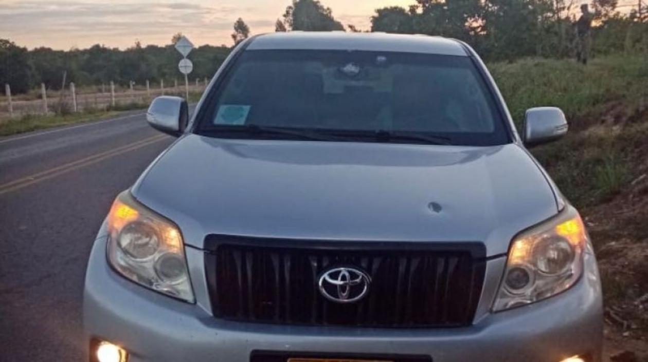 La camioneta con los impactos de bala.