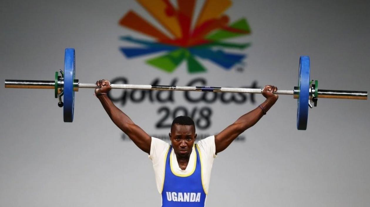 El levantador de pesas Julius Ssekitoleko.