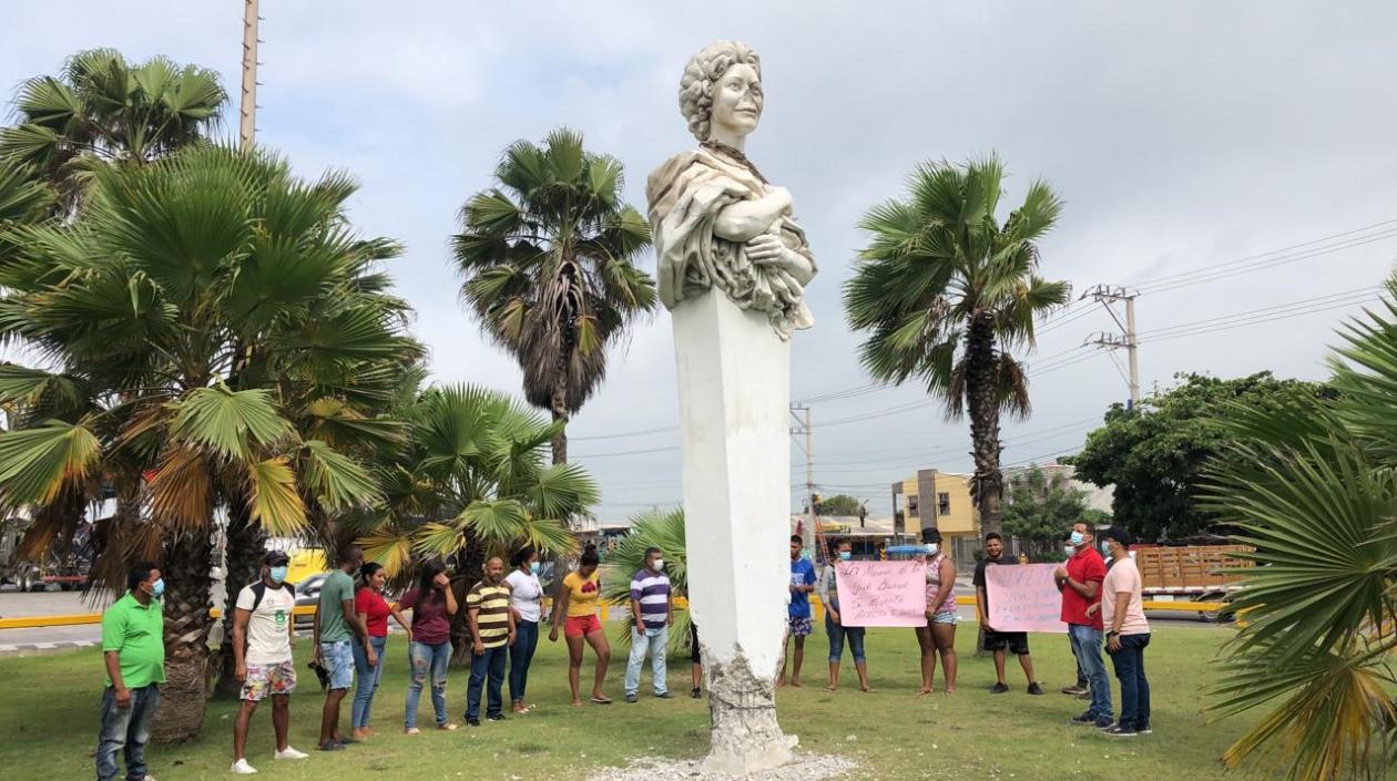Plantón para rechazar la violencia en el barrio Las Flores. 