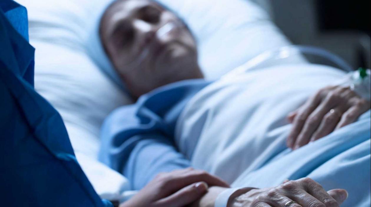 Los obispos hacen un llamado al Estado para que se garantice la debida atención sanitaria a enfermos.