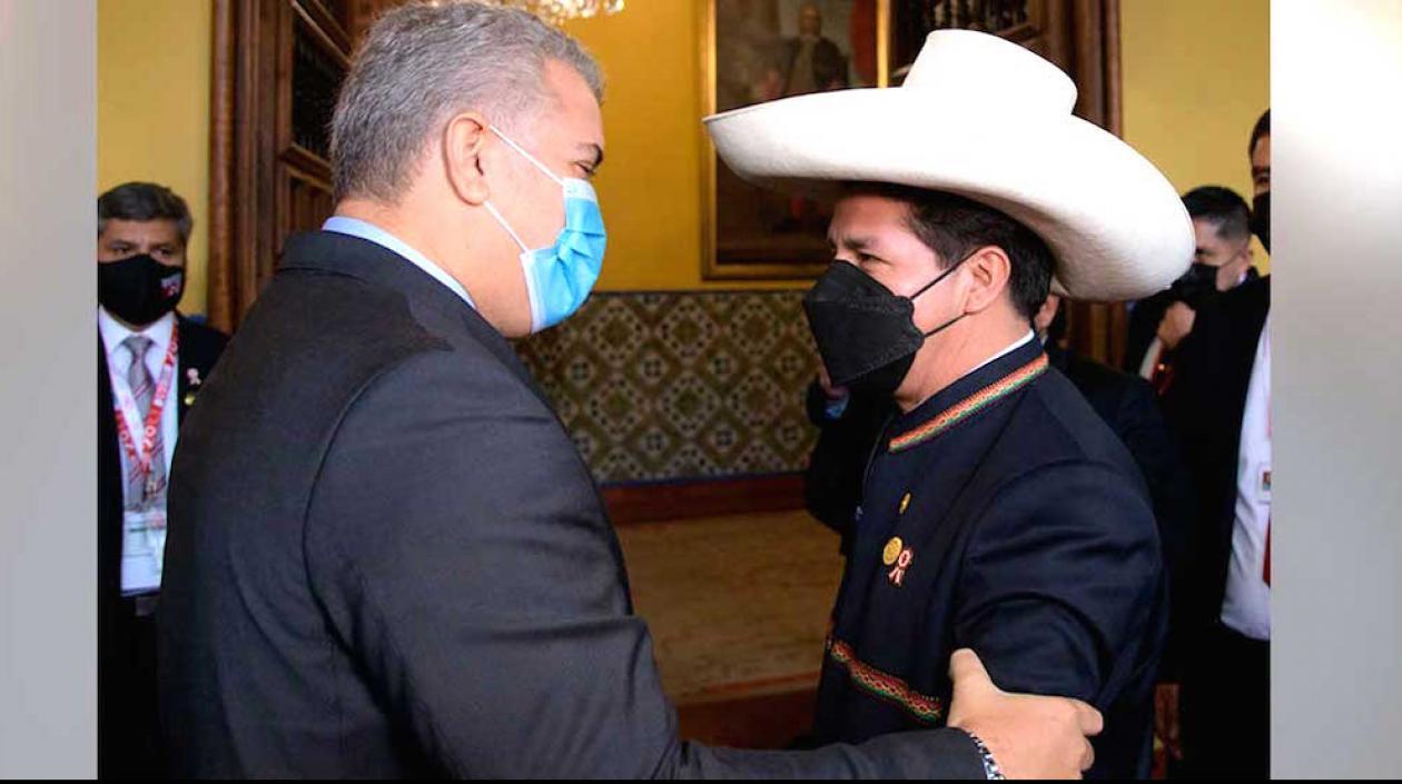 Los Presidentes Iván Duque y Pedro Castillo.