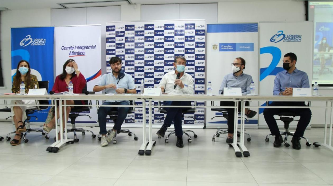 Ministro de Trabajo Ángel Custodio Cabrera lideró rueda de prensa.