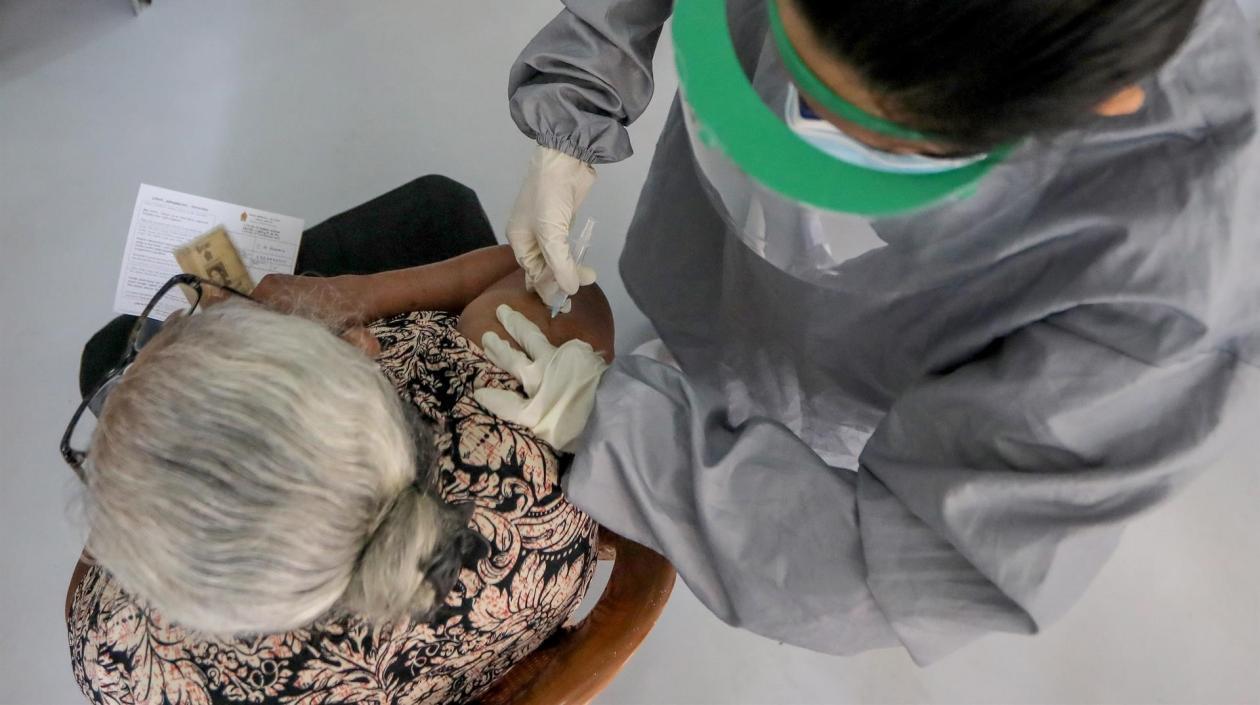 La vacunación contra el Covid-19 sigue en el mundo buscando frenar la pandemia.