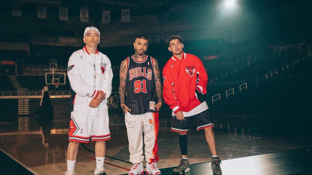 Tainy, Yandel y  Rauw Alejandro. 