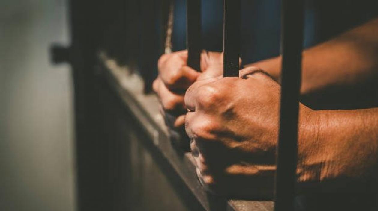 El hombre fue asegurado en centro carcelario.