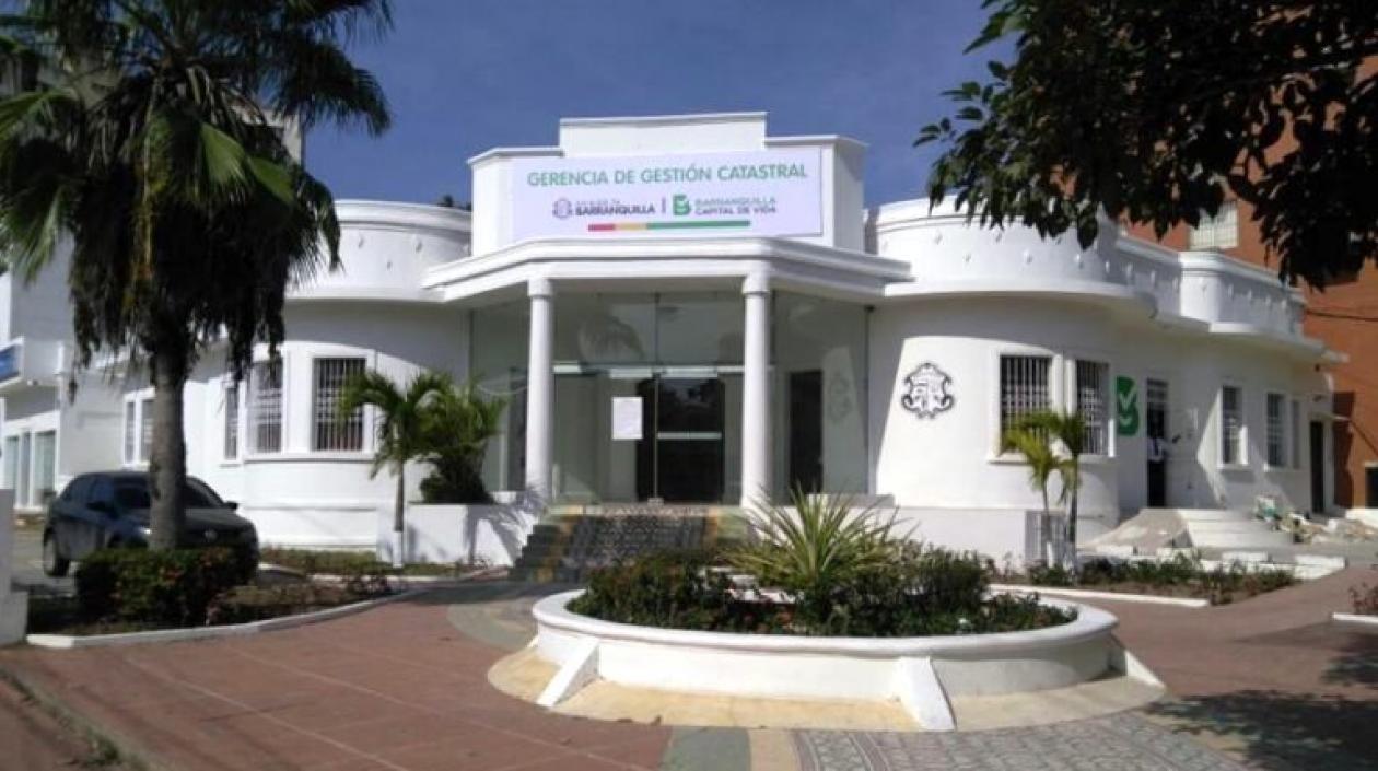 Gerencia de Gestión Catastral en la calle 75 con carrera 58.