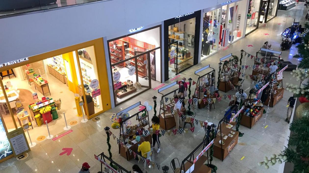 Feria en Centro Comercial