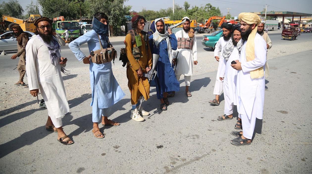 Un grupo de talibanes en Kabul.