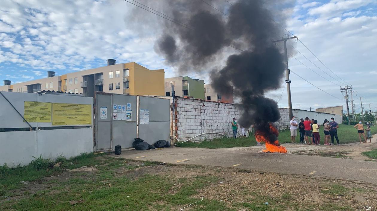 Protesta de los habitantes de los apartamentos. 