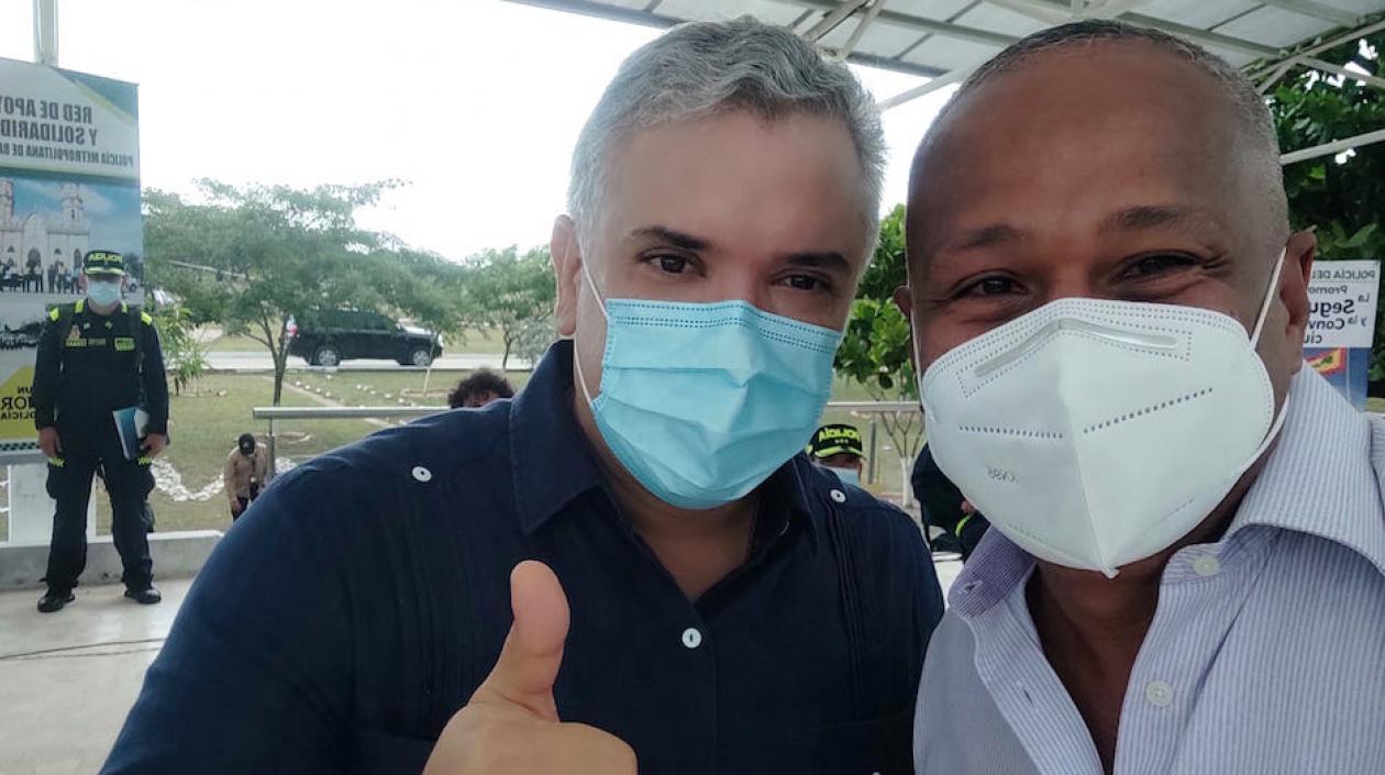 El Alcalde de Suan Danilo Cabarcas Orozco con el Presidente Iván Duque.