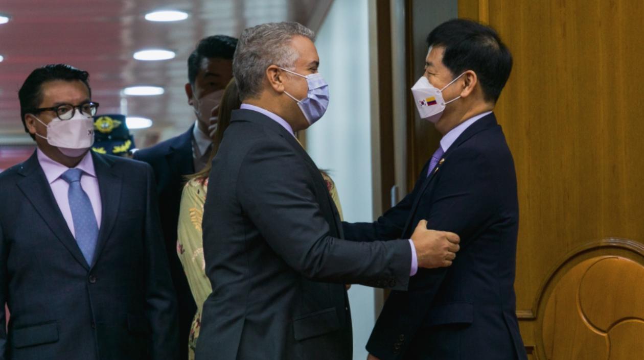 Duque en su primer día de visita a Corea del Sur.