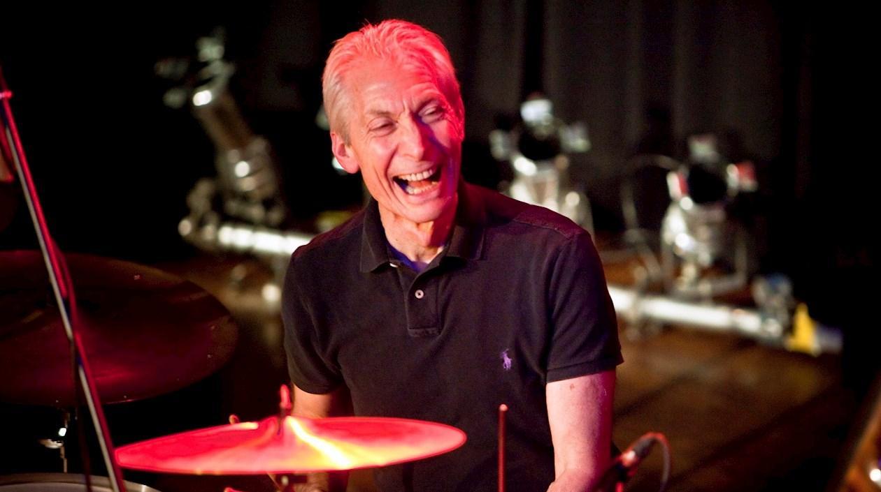 Charlie Watts, baterista de The Rolling Stone, fallecido a los 80 años.