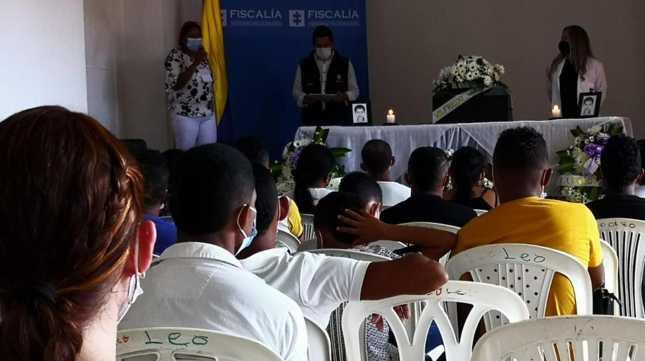 Entrega de los restos de una de las víctimas en El Carmen de Bolívar. 