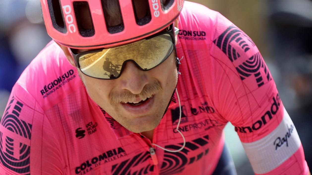 Magnus Cort Nielsen se impone en la meta. 