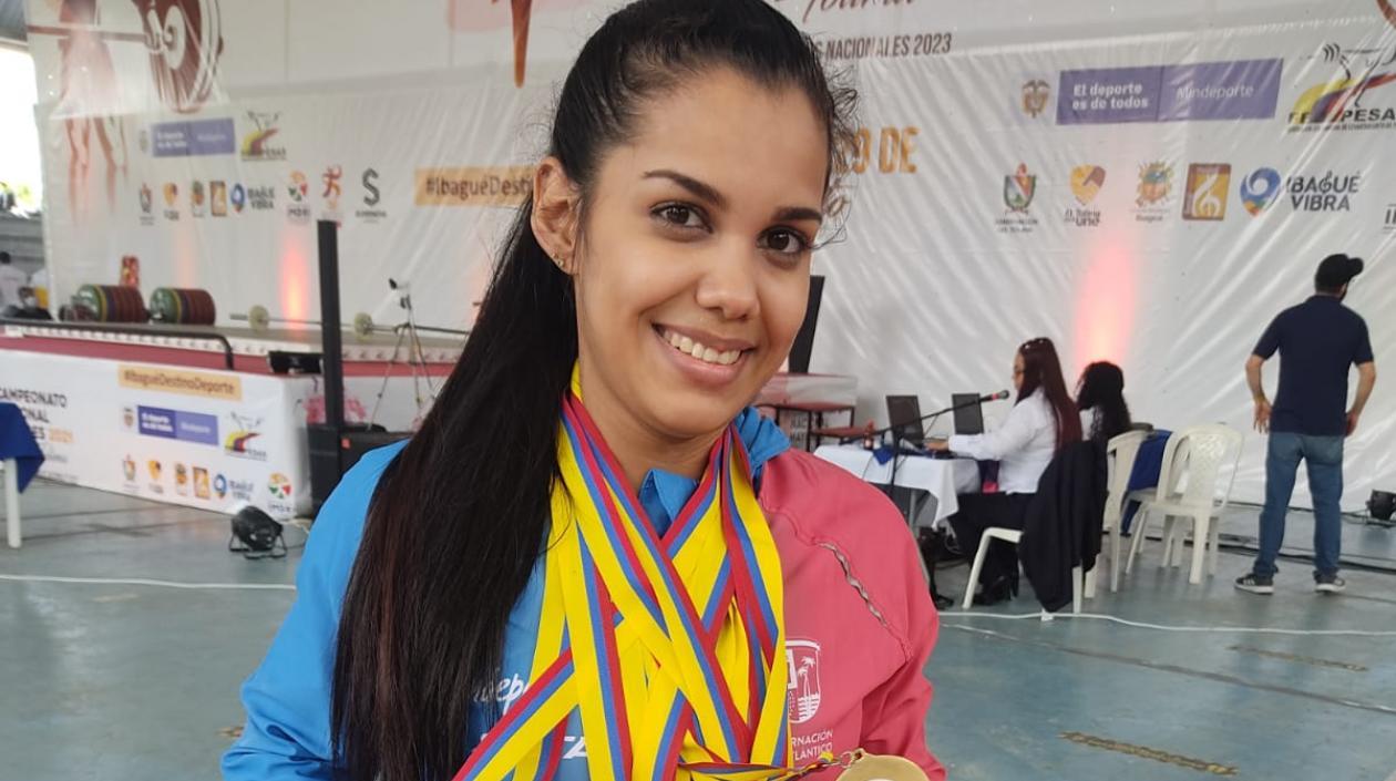 Maira Alejandra Prado, pesista del Atlántico. 