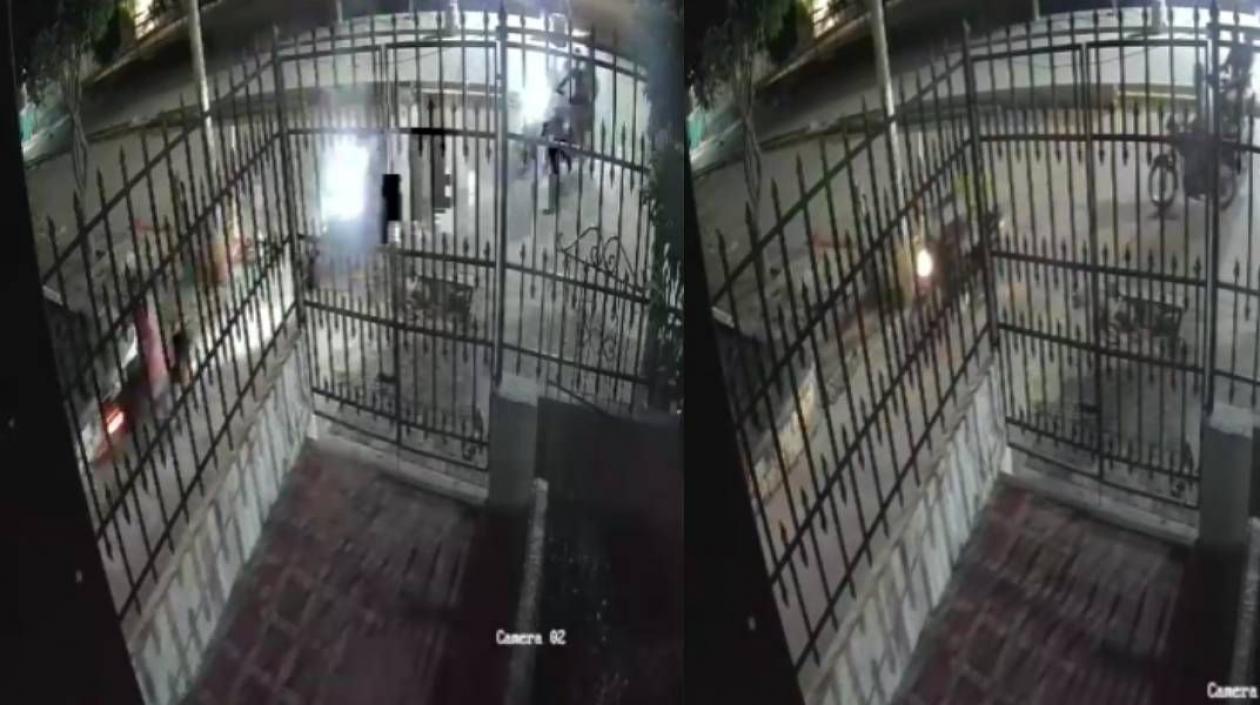 Cámara de seguridad captó a la caravana de delincuentes.