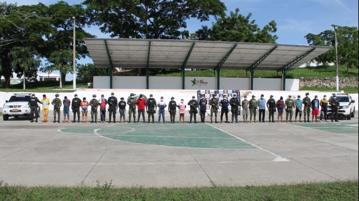 Los capturados fueron dejados a disposición de la Fiscalía. 