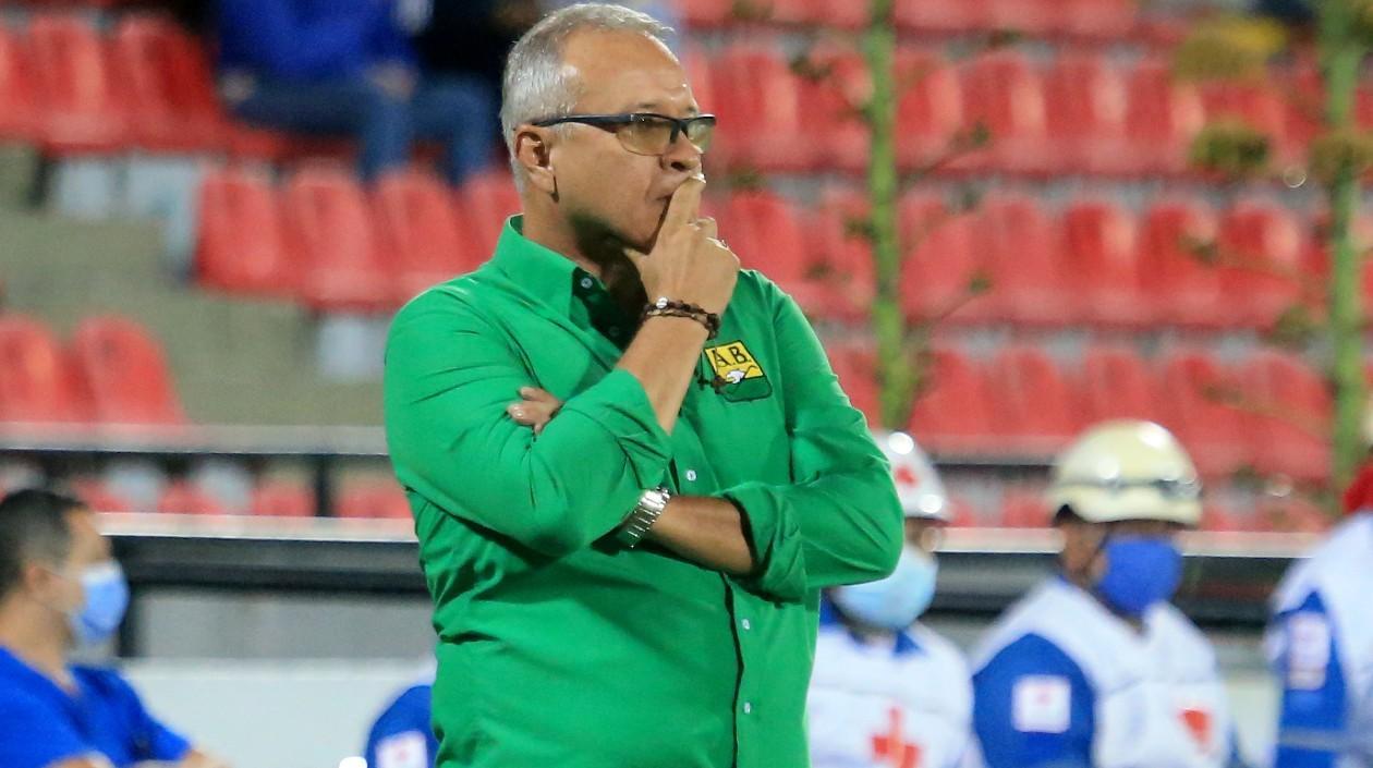 Óscar Upegui, extécnico del Atlético Bucaramanga. 