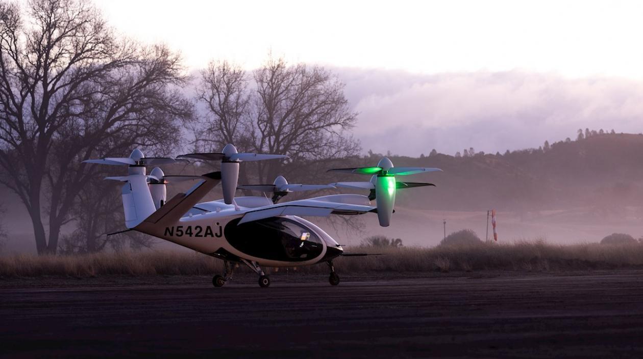 Avión eléctrico de despegue y aterrizaje vertical (eVTOL) en la base de vuelo eléctrico de la compañía ubicada cerca de Big Sur, California (EE.UU.). 