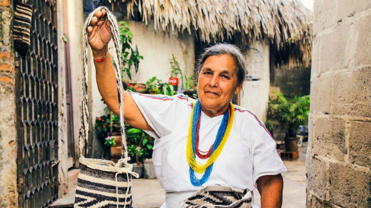 Mujer arwhaca en un asentamiento indígena en Soledad