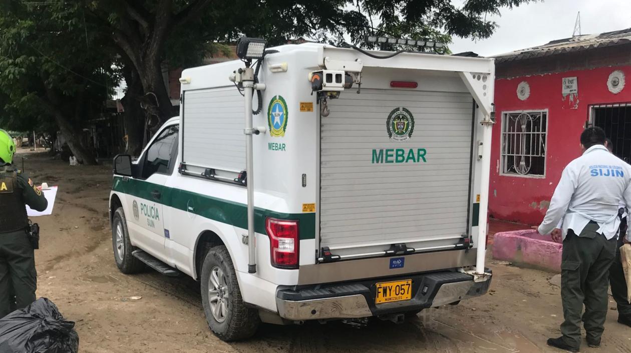 La Sijin en el lugar donde se reportó el ataque sicarial. 