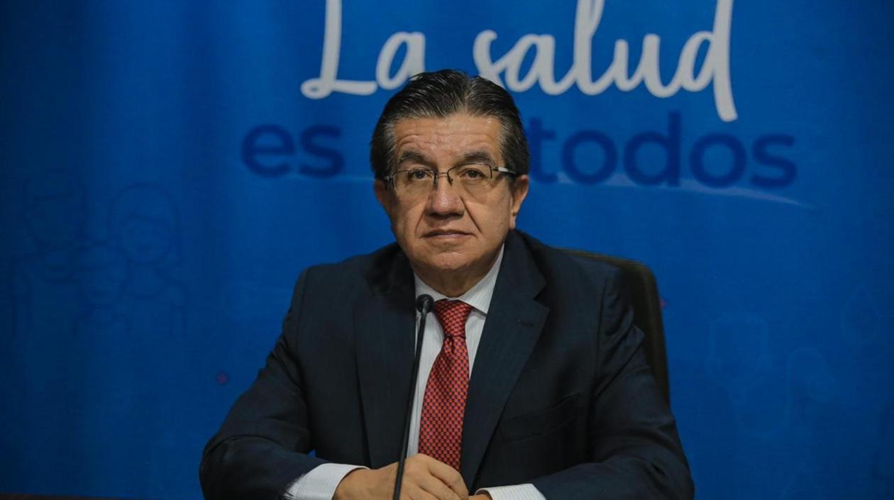 Fernando Ruíz, Ministro de Salud.