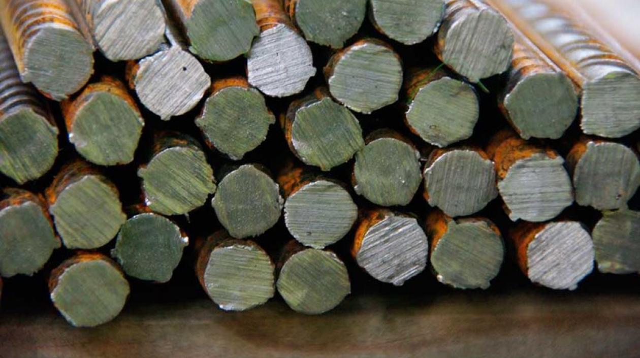 El decreto establece que el Ministerio de Comercio administrará y distribuirá el contingente, previo concepto favorable o desfavorable de la DIAN.