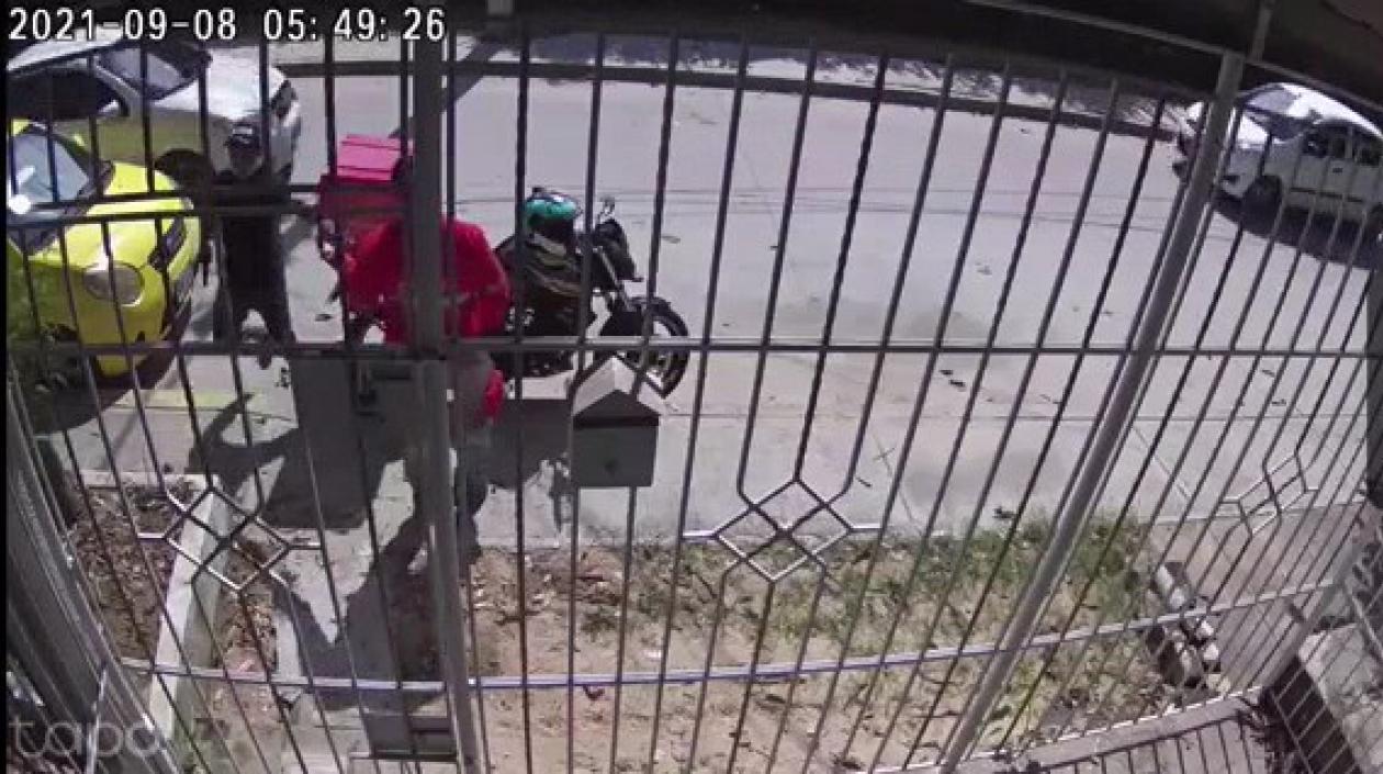 Momento del atraco en el barrio El Por Fin. 