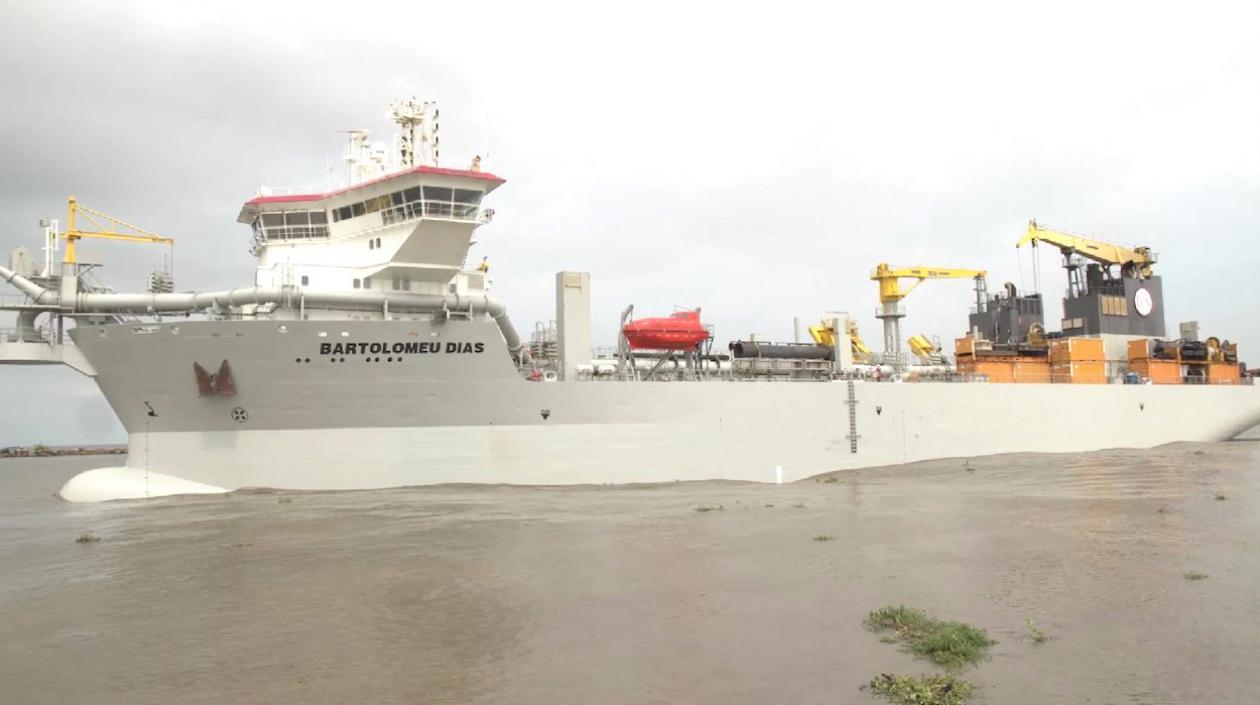 La draga 'Bartolomeu Dias' de las compañías EDC - Jan De Nul.