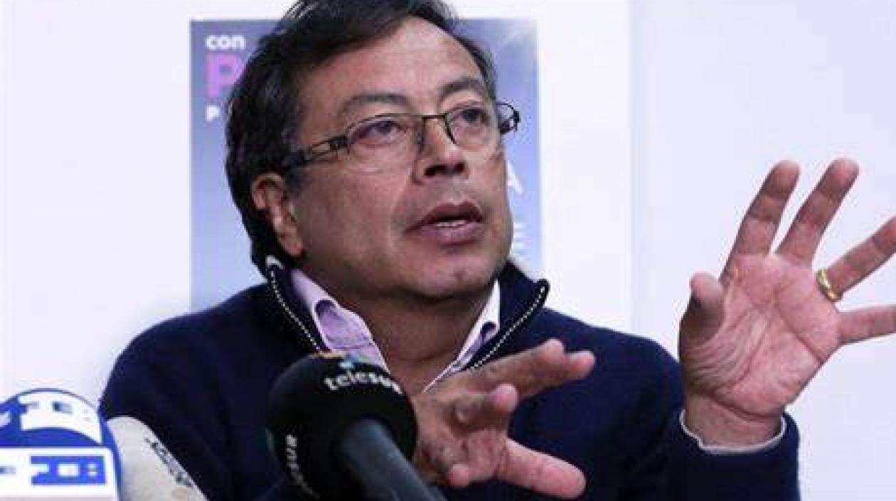 Gustavo Petro, senador.