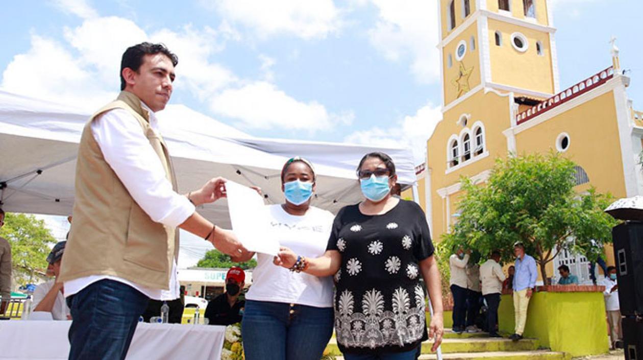 Alexánder Vega, registrador nacional.